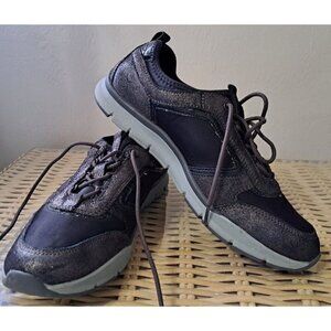 Easy Spirit Women's 10 Esfelidia  Black & Pewter Casual Athletic Low Cut Sneaker